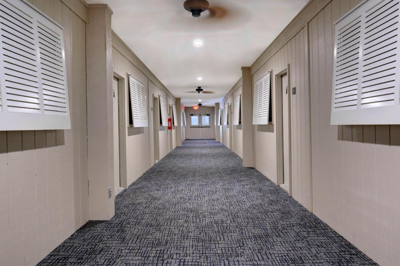 Nothing But Ocean In Forest Beach Hilton Head Island Exterior foto