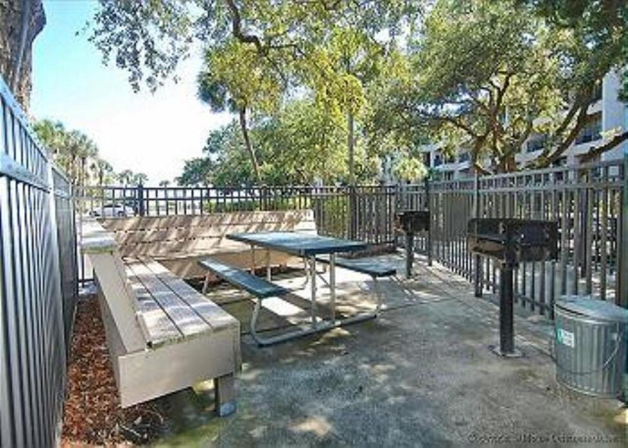 Nothing But Ocean In Forest Beach Hilton Head Island Exterior foto